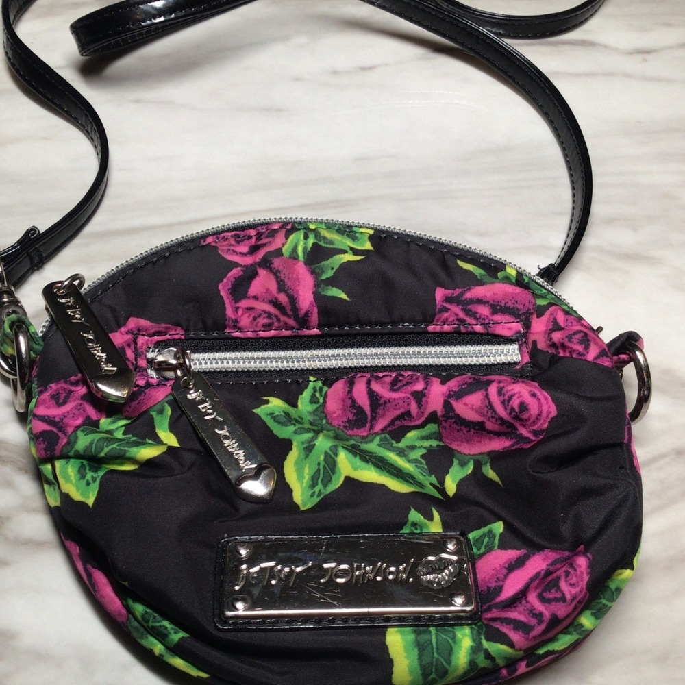 BETSEY JOHNSON Pink Roses Small Round Fabric Crossbody Purse Bag *REPLACED STRAP